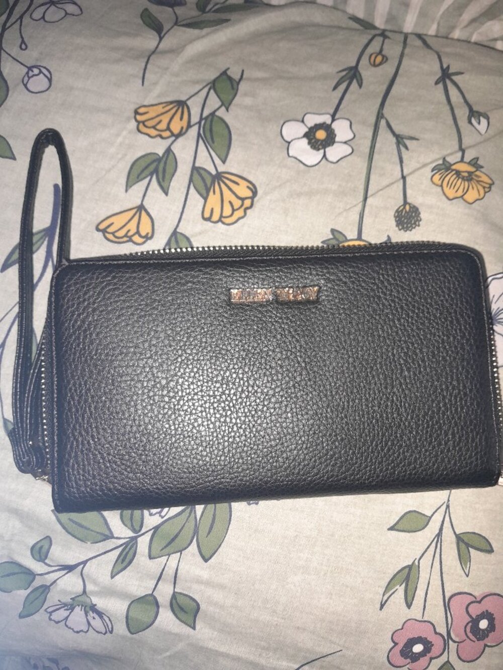 Ellen Tracy Wristlet